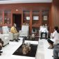 Wagub NTT, Ketika menerima tim KPK RI dan Inspektur Daerah Provinsi NTT Ruth D. Laiskodat bertempat di Ruang Kerjanya pada Rabu 10 Februari 2021.
