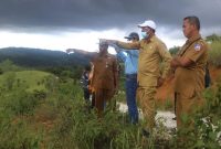 Kunjungan Bupati Sumba Tengah, Paulus S. K. Limu, Kepala Dinas Pertanian dan Ketahanan Pangan Kabupaten Sumba Tengah, Umbu K. pari, SP para Kepala Bidang dari Dinas Pekerjaan Umum dan Perumahan Rakyat Kabupaten Sumba Tengah./Foto Humas Sumba Tengah