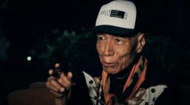 Penyair dan senimat Umbu Landu Paranggi meninggal dunia pada Selasa (6/4). Jejak langkahnya di Yogyakarta jadi awal lahirnya nama-nama besar dunia sastra. (Foto: Tangkapan layar youtube Pusat Pembinaan Bahasa dan Sastra Kemendikbud)/dikuti dari CNN