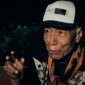 Penyair dan senimat Umbu Landu Paranggi meninggal dunia pada Selasa (6/4). Jejak langkahnya di Yogyakarta jadi awal lahirnya nama-nama besar dunia sastra. (Foto: Tangkapan layar youtube Pusat Pembinaan Bahasa dan Sastra Kemendikbud)/dikuti dari CNN