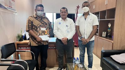 Endry Wardono Serahkan Bantuan Bank NTT Untuk Pembangunan Gereja GMIT Kharisma Penfui