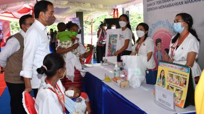 Presiden Joko Widodo Kunjungi Lokasi Pelaksanaan Program Akselerasi Pencegahan Stunting BKKBN bersama 1000 Days Fund