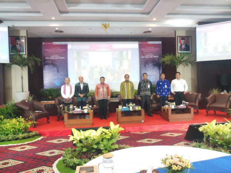 Bank Indonesia Perwakilan NTT saat menggelar talkshow yang berloksi di kantor itu. Hadir Gubernur NTT Viktor Bungtilu Laiskodat, Ewagub Josef Nae Soi, Kepala BI NTT I Nyoman Ariawan Atmaja, Kepala OJK, Robert Sianipar, Dirut Bank NTT, Harry Alexander Riwu Kaho dan Ketum KADIN NTT, Bobby Lianto. Pemred Pos Kupang, Hasyim Ashari tampil sebagai moderator. (Foto: Humas Bank NTT)