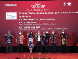 Gubernur VBL, Bank NTT dan Dirut Alex Raih Penghargaan Top BUMD Awards 2022