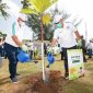 ANYER -- (ki-ka) Direktur Utama BNI Royke Tumilaar dan Kepala PPATK Ivan Yustiavandana dalam program penanaman 2.000 bibit pohon secara simbolis di Pantai Anyer Banten dalam rangka memperingati Gerakan Anti Pencucian Uang dan Pencegahan Pendanaan Terorisme (APU-PPT) yang genap berjalan dua puluh tahun, Selasa (21/6/2022).  Penegakkan APU-PPT di BNI merupakan salah satu pilar penting dalam operasional BNI. Sebagai lembaga jasa perbankan, BNI berkewajiban menjaga setiap transaksi yang dilakukan bebas dari berbagai macam dugaan yang merugikan masyarakat secara luas. Foto Dok BNI
