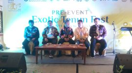 PERS CONFERENCE. Kiri ke kanan, Dr. J. Lery Rupidara, Pimpinan BI, I Nyoman Ariawan Atmaja, Walikota Jupang Jefri Riwu Kore, Dirut Bank NTT Harry Alexander Riwu Kaho, serta Ketua Umum KADIN NTT, Bobby Lianto, saat konferensi pers. Foto: Humas Bank NTT