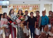 Pemdes Letbaun Semau Jemput Juara Miss Interglobal dan Miss Star Tourism Indonesia 2022 di Bandara El Tari 