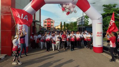 Ajak Olahraga dan Hidup Sehat, AIA Vitality Gelar Fun Walk di Kupang