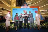 
*BNI-Emirates Travel Fair Bertabur Promo* (Ki-ka) General Manager Card Business Divison BNI Grace Situmeang, Direktur Consumer Banking BNI Corina Leyla Karnalies bersama SVP Commercial Operations Far East Emirates Airlines Orhan Abbas, dan Country Manager Indonesia Mohammad Al-Attar dalam dalam BNI-Emirates Travel Fair, Kamis (3/11/2022).  BNI berkomitmen untuk terus memberikan penawaran terbaik bagi pemegang Kartu BNI yang ingin berpergian ke berbagai destinasi favorit mancanegara.Foto Dok BNI 