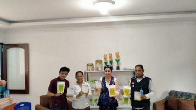 Bunda Julie Launching MIMO, Minuman Susu Kelor Pertama di NTT