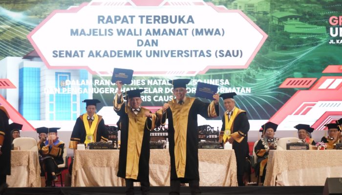 Sekjen Kemenkumham Terima Doktor Honoris Causa dari UNESA