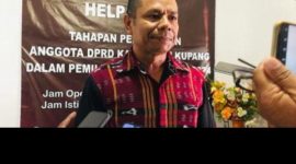 Komisioner KPU NTT, Eliaser Lomi Rihi/Foto :Pos Kupang