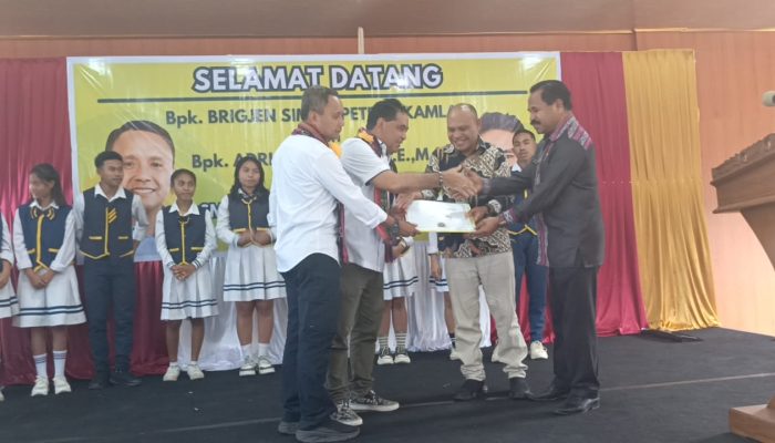 Ucapan Terima Kasih Siswa SMA Katolik Regina Pacis Bajawa Karena Bantuan Beasiswa Paket SIAGA