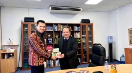 Randy Fransisco Lopez dalam satu kunjungan bisnis ke Benua Eropa. Ia Bertandang ke Kedubes Jerman. Pada saat itu ia mempromosikan produk Pariwisata dan UMKM NTT