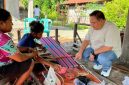 Fransiscus Go  tokoh NTT di Jakarta. Frans Go sering membuat aksi aksi pendampingan.Salah satu program unggulan yayasan tersebut adalah Bedah UMKM yakni gerakan pemberdayaan pelaku usaha mikro di Kefamenanu, Kupang, Belu, hingga Malaka. Foto:akun Instagram Frans Go