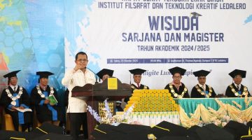 Gubernur NTT Sosialisasikan Gagasan Jam Belajar dan Ibadah Keluarga di UNIPA Maumere