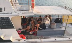 7 Imigran Gelap Asal China dan 3 ABK Diamankan di Perairan Rote Ndao 