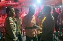 Personel piket Polsek Maulafa, Polresta Kupang Kota menunjukkan respon cepat terhadap aduan warga terkait kebisingan musik pada sebuah pesta di Kelurahan Bello, Kecamatan Maulafa, Kota Kupang, pada (Minggu/5/10/2025) malam sekitar pukul 24.20 Wita.Foto:DL/Tribratanewskupangkota