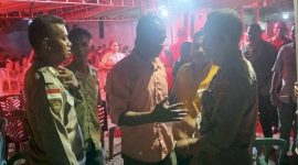 Personel piket Polsek Maulafa, Polresta Kupang Kota menunjukkan respon cepat terhadap aduan warga terkait kebisingan musik pada sebuah pesta di Kelurahan Bello, Kecamatan Maulafa, Kota Kupang, pada (Minggu/5/10/2025) malam sekitar pukul 24.20 Wita.Foto:DL/Tribratanewskupangkota