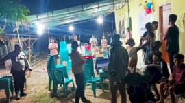 Polsek Maulafa menerima laporan dari warga RT 02/RW 001, Kelurahan Maulafa, Kecamatan Maulafa, tentang adanya pesta wisuda di salah satu rumah kos yang berlangsung hingga larut malam dan menimbulkan kebisingan.Foto:dl/tribratanewskupangkota
