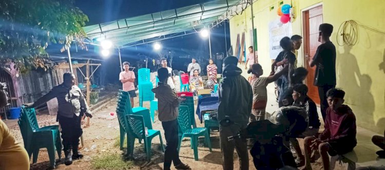 Polsek Maulafa menerima laporan dari warga RT 02/RW 001, Kelurahan Maulafa, Kecamatan Maulafa, tentang adanya pesta wisuda di salah satu rumah kos yang berlangsung hingga larut malam dan menimbulkan kebisingan.Foto:dl/tribratanewskupangkota