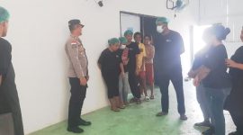 Kapolsek Maulafa AKP Fery Nur Alamsyah, S.H bersama personel segera turun tangan, memfasilitasi mediasi, dan berhasil menenangkan situasi. Foto :tribaratanewskupangkota