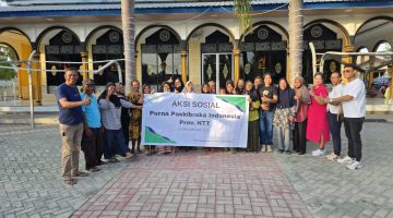 PPI NTT Angkatan 1990–2006 Kembali Bagi Sembako di Masjid Al Anshar Untuk Janda dan Pemulung