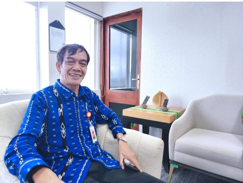 Kepala Otoritas Jasa Keuangan (OJK) NTT, Japarmen Manalu