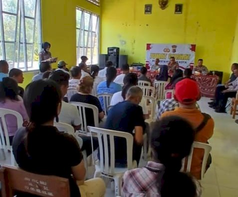 Jumat Curhat Polsek Maulafa yang berlangsung di Kantor Camat Maulafa, 31/10/2025. Foto : tribaratanewskupangkota
