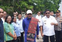 Ketua Fraksi Nasdem DPR RI, Viktor Bungtilu Laiskodat menggelar reses di Kabupaten Sumba Timur. Turut hadir Bupati Sumba Timur, Umbu Lili Pekuwali dan Wakil Bupati, Yon Hani