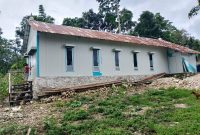 Gereja Portable Jemaat Gereja Kristen Sumba (GKS) Wee Rame, Kecamatan Wewewa Tengah, Kabupaten Sumba Barat Daya (SBD). Gereja ini merupakan bantuan tokoh NTT, Simon Petrus Kamlasi. Saat ini proses pemasangan sudah mencapai 90 persen. 