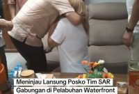 Tampak Melki Laka Lena memeluk erat salah satu keluarga yang merupakan Istri korban KM Sakinah  yang berasal dari Spanyol.Foto : Facebook Melki Laka Lena 