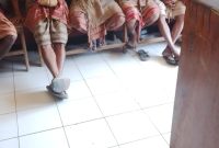 Warga desa Boti ketika melapor ke Polsek Kie akibat Perdes Bodong yang merugikan pemilik ternak hingga ratusan juta. Foto : Ansger Tampani