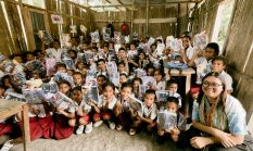 Peduli Pendidikan, Geng Waras Salurkan Bantuan ke SD Terpencil di Kabupaten TTS