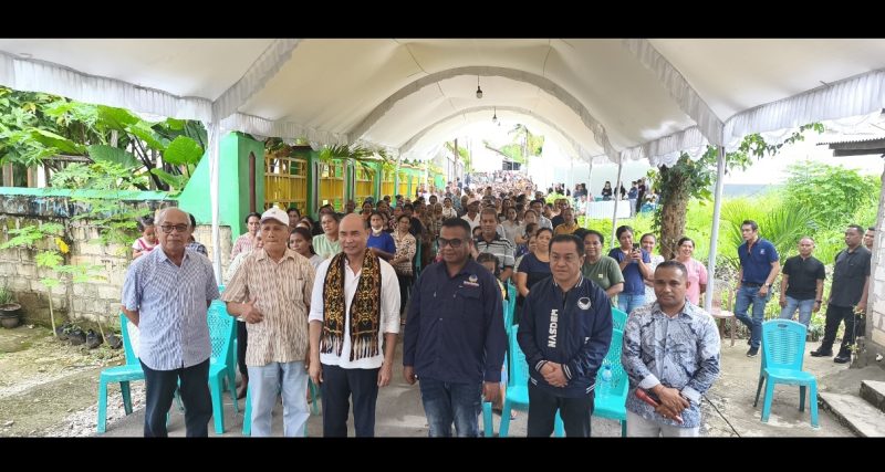 Anggota DPR RI sekaligus Ketua Fraksi Nasdem, Viktor Bungtilu Laiskodat ketika menggelar reses di Kelurahan Naikolan, Kecamatan Maulafa, Kota Kupang