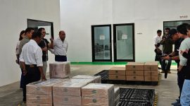 Ketua Fraksi Nasdem DPR RI, Viktor Bungili Laiskodat ketika berkunjung ke pabrik kelor di Kota Kupang. foto : ho/Angky Hanas 