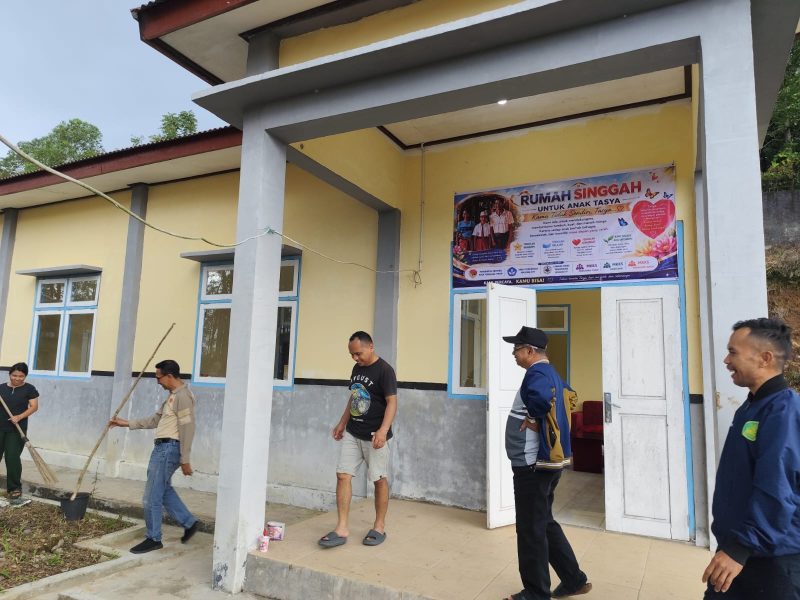 Rumah singgah untuk NTL bersama keluarga berlokasi di SMA Negeri 2 Langke Rembong, Kabupaten Manggarai. 