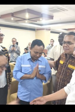 Dua Senyum Merekah, Melki Laka Lena dan SPK Satu Kursi di Kantor Gubernur NTT