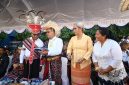 Gubernur dan Wakil Gubernur NTT, Emanuel Melkiades Laka Lena - Johni Asadoma  dan Ketua DPRD NTT, Emilia Nomleni ketika menyimak buku Peta Satuan Pendidikan, Guru, dan Tenaga Kependidikan. 