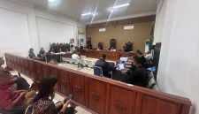 Eks Wali Kota Kupang, Jonas Salean dalam proses persidangan di pengadilan Negeri Kupang