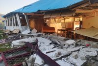 Salah satu sekolah menengah atas yang rubuh akibat gempa Flores. Foto :Adi Ngongo/Kacabdin Dinas PK Wilayah Manggarai Raya